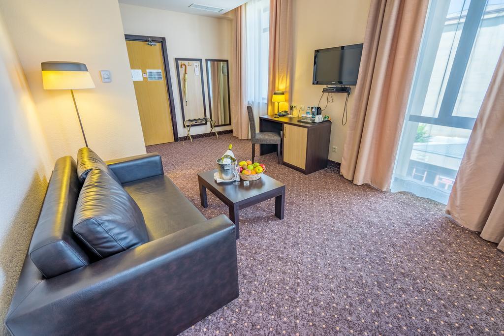 Hotel Lomsia Ахалцихе Екстериор снимка
