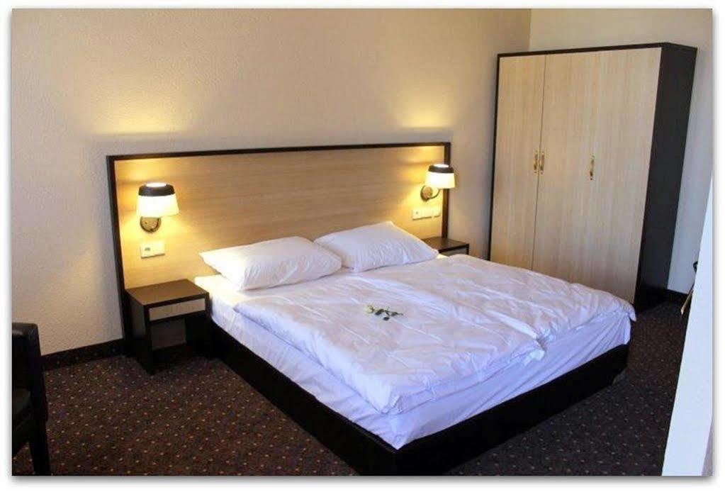 Hotel Lomsia Ахалцихе Екстериор снимка