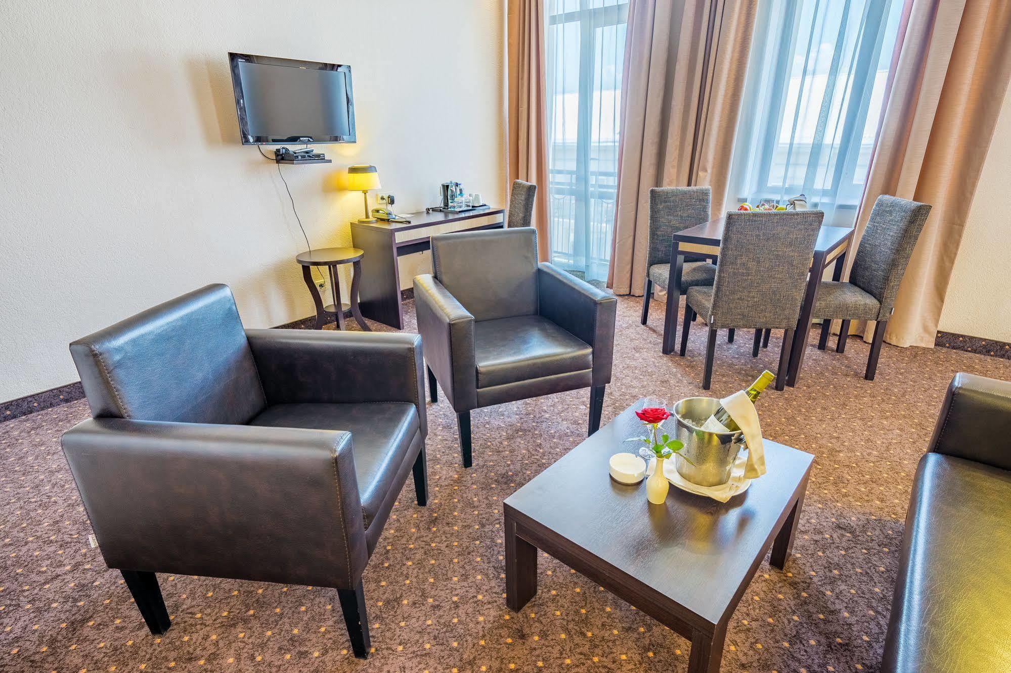 Hotel Lomsia Ахалцихе Екстериор снимка