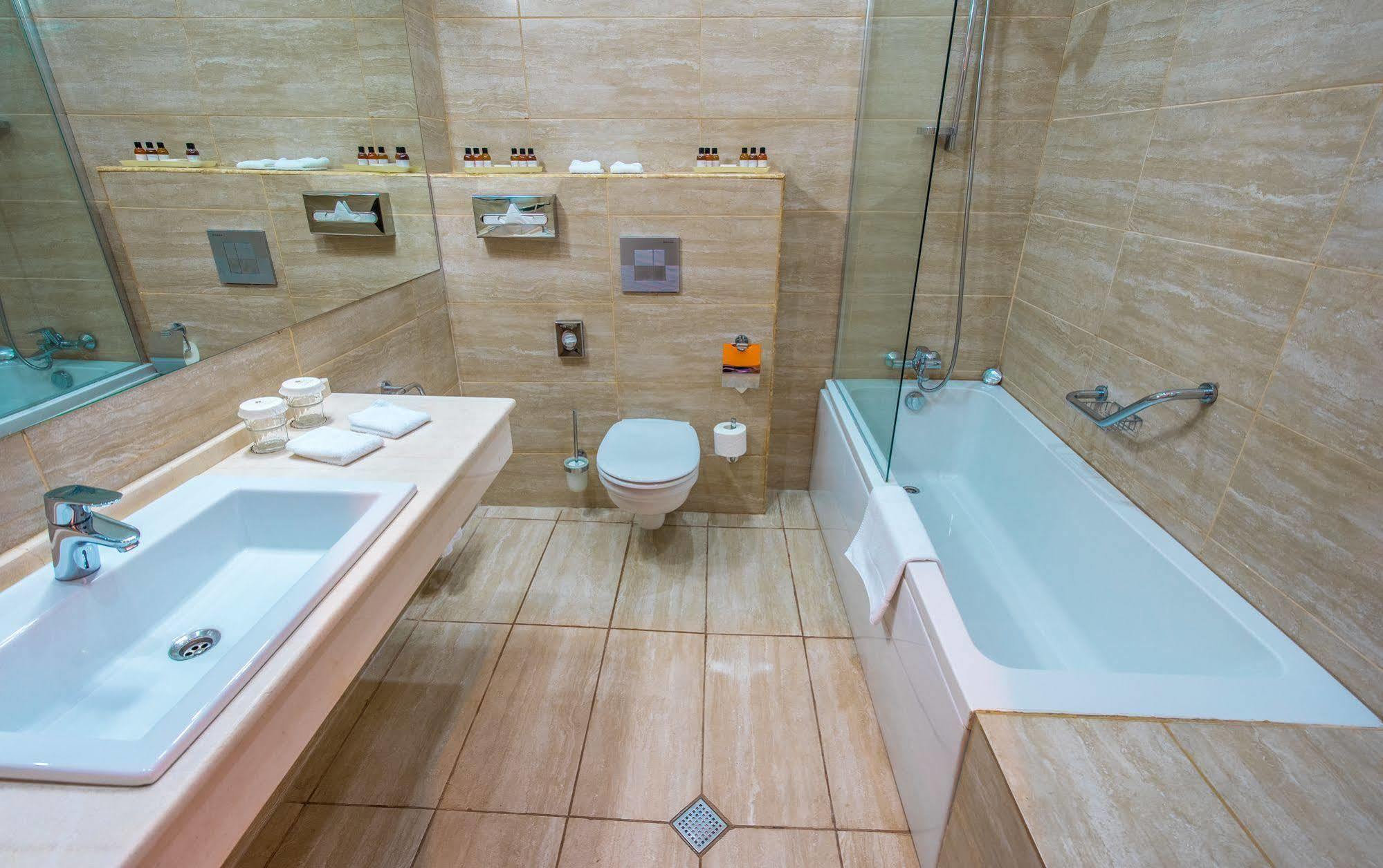 Hotel Lomsia Ахалцихе Екстериор снимка