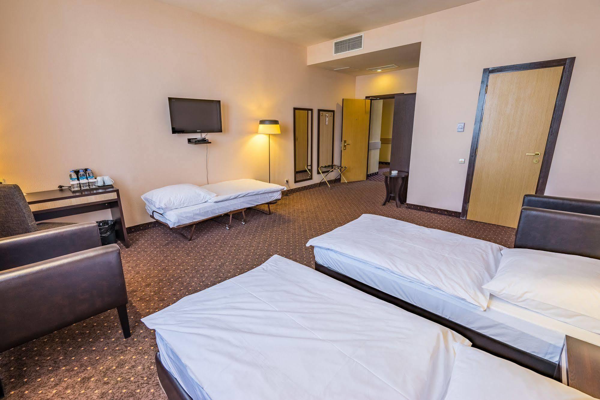Hotel Lomsia Ахалцихе Екстериор снимка