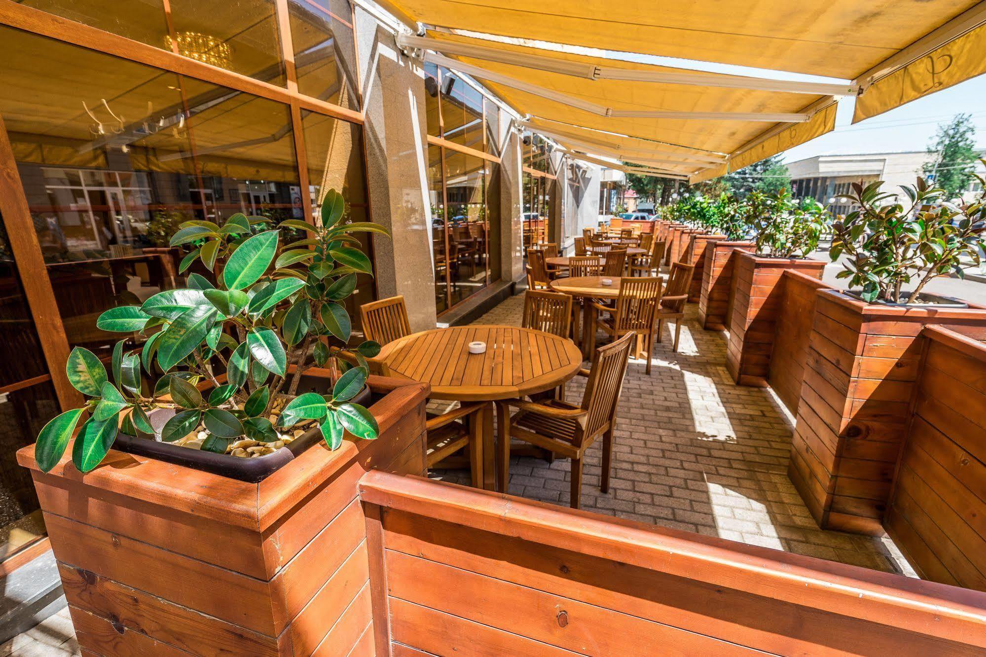 Hotel Lomsia Ахалцихе Екстериор снимка